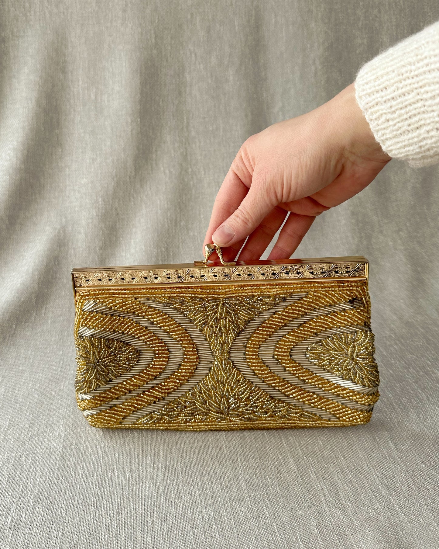 Pärlbroderad vintage clutch