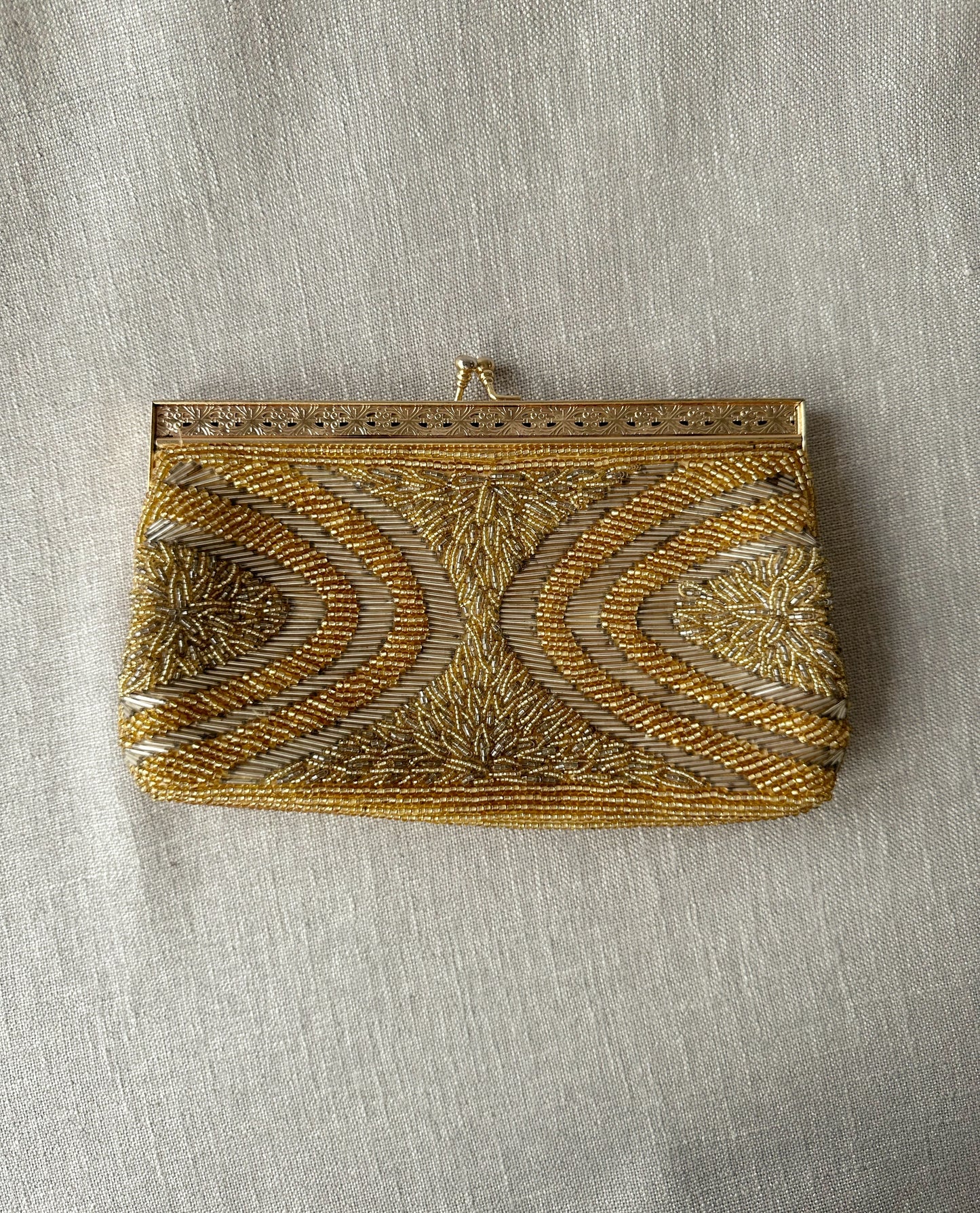 Pärlbroderad vintage clutch